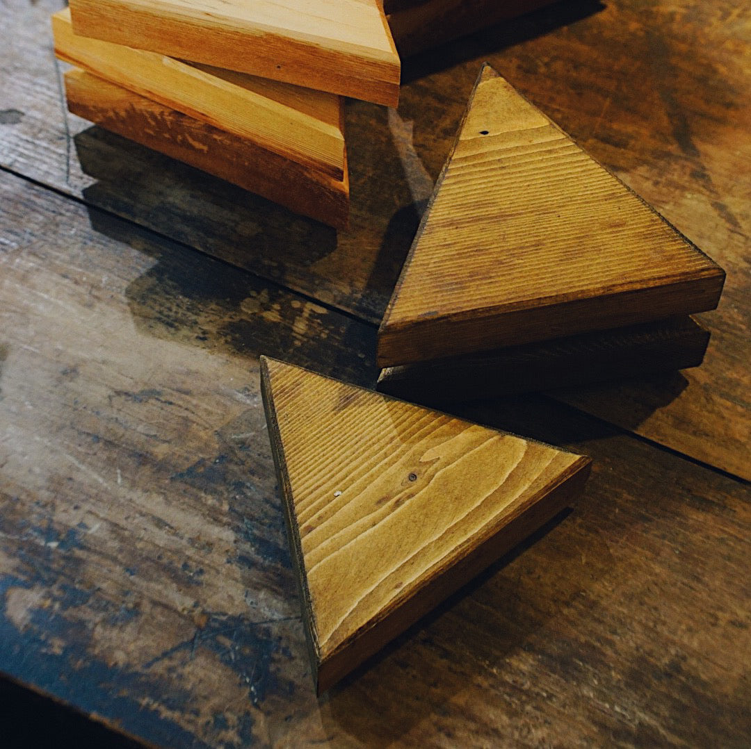 美式復古三角形墊板 Retro Triangle Wood Board