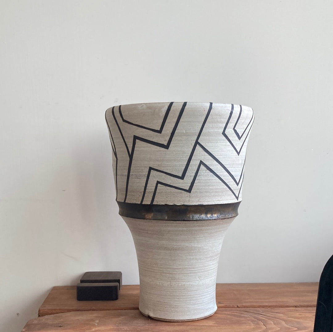 [ HIROYUKI ONUKI 大貫弘由岐 ］White Geometry Pot (L) Φ12cm NO.2022122401