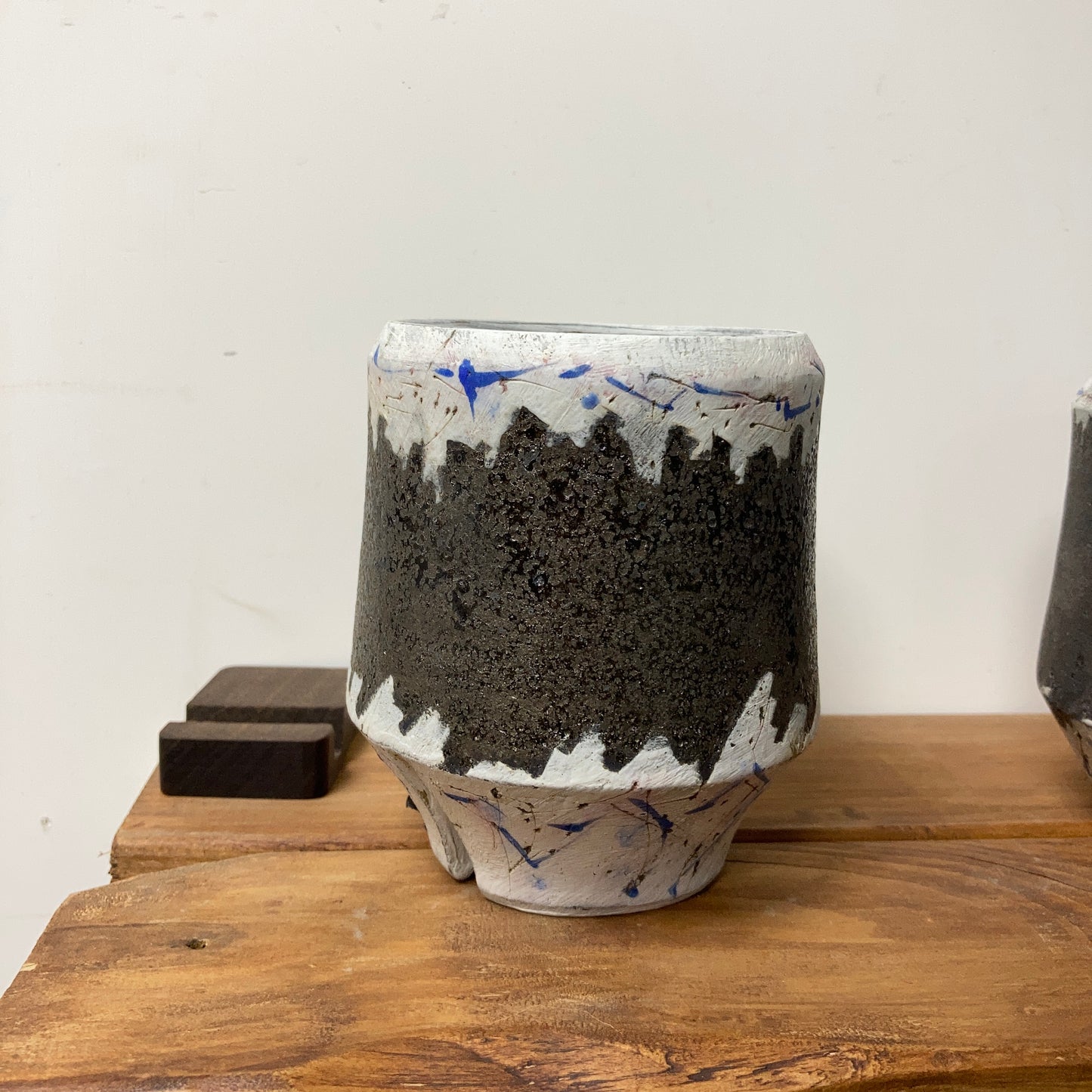 [ HIDEAKI NUMANO 沼野秀章 ] 笠間焼 植木鉢 刻ム音 (青) M TALL Φ7.5cm No.2022122407
